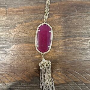 Kendra Scott necklace